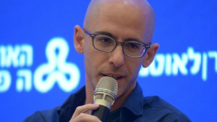 מולי שגב. הוא והתסריטאים שלו לא היו יכולים לדמיין שגברת נתניהו תתנהג ככה. צילום: דוד וינוקור