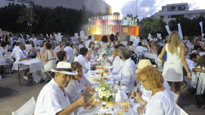 לילה לבן. צילום: אבשלום ששוני 