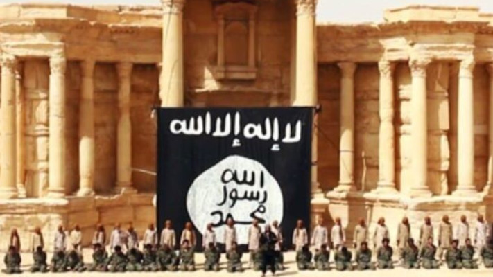 לא רק מעשי אכזריות, לוחמי ארגון דאעש בהוצאה להורג בעיר תדמור בסוריה. צילום: רויטרס