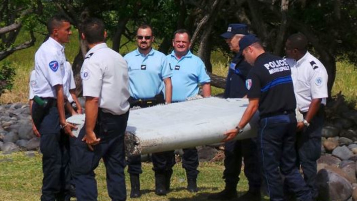 חלק מכנף המטוס המלזי