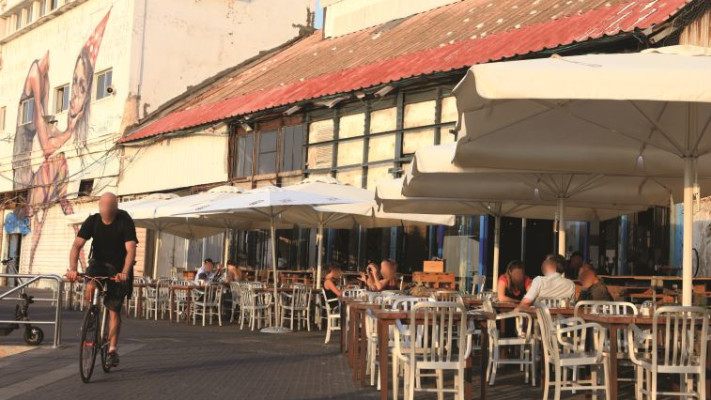 בית קפה בתל אביב. צילום: לירון אלמוג, פלאש 90