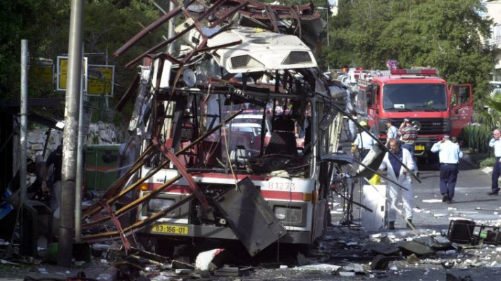 פיגוע התאבדות באוטובוס בחיפה, 2003. צילום:רונן לידור, פלאש 90