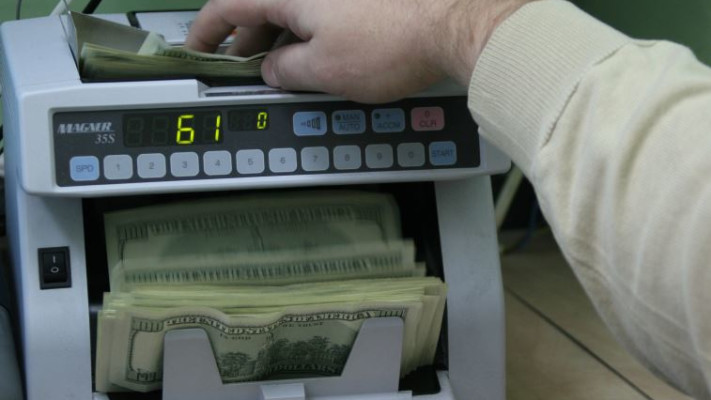 בין הסקטורים שעובדים במזומן ובלי לדווח. חלפנות כספים