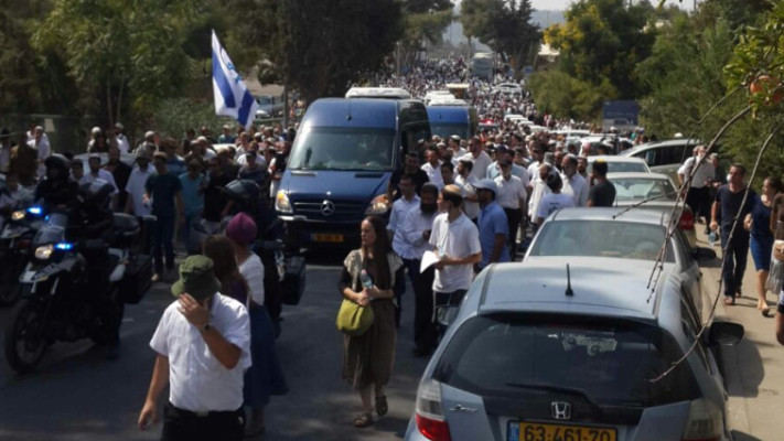 הלוויתם של בני הזוג הנקין. צילום: דוברות נריה