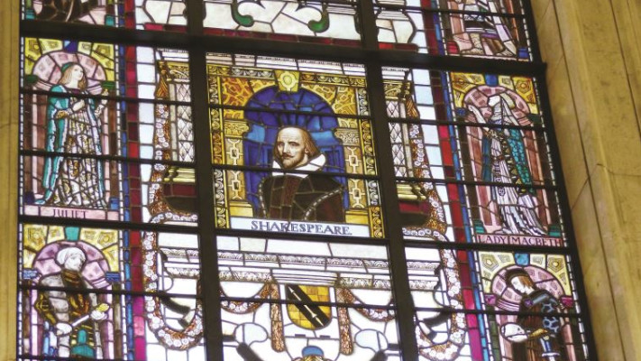 דמותו של שייקספיר בספריה במנצ'סטר. צילום: תלמה אדמון 