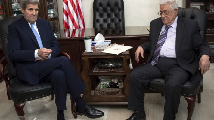 קרי עם אבו מאזן. &quot;הפלסטינים עשו עבודה נהדרת&quot;. צילום: רויטרס