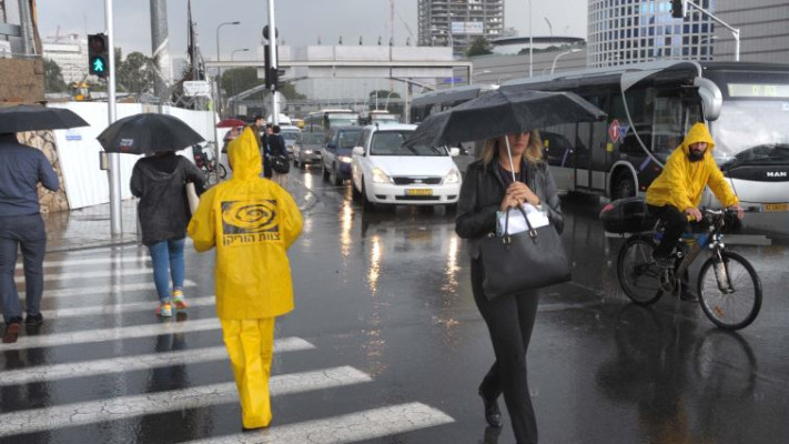 תל אביב גשומה בחודש שעבר. צילום: אבשלום ששוני 