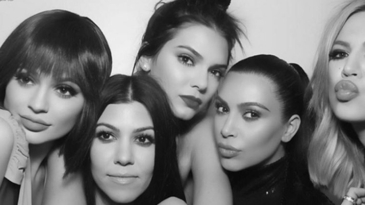 לא מפסיקות לייצר כותרות. האחיות לבית משפחת קרדשיאן (צילום: אינסטגרם)