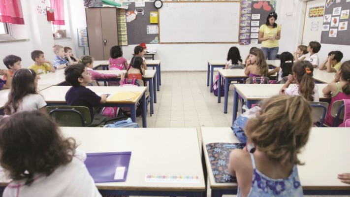  יעברו תחת מכבש ההדתה? תלמידים בכיתה, צילום: ארכיון - קובי גדעון, פלאש 90