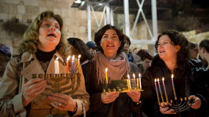 טקס הדלקת הנרות של נשות הכותל: ענת הופמן, תמר זנדברג ומיכל רוזין. צילום: דניאל שטרית