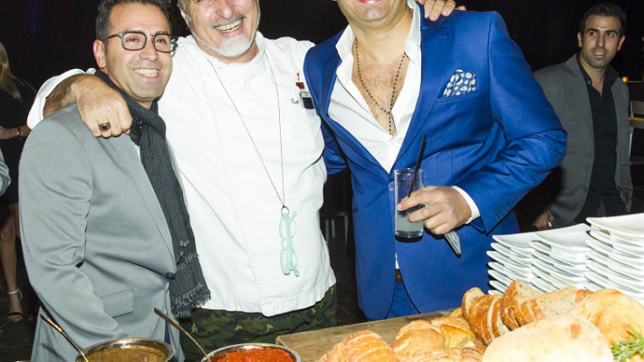 חג'יג'ה. צחי חג'ג' מבלה (צילום: רפי דלויה)