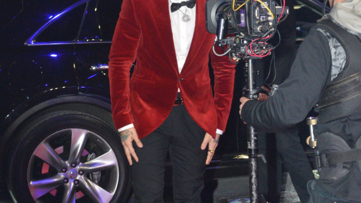 שי חי בכניסה לבית האח. צילום: רפי דלויה