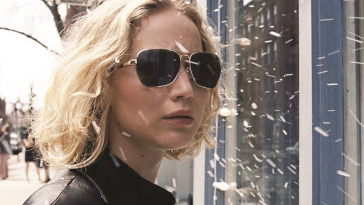 ג'ניפר לורנס ב&quot;ג'וי&quot;. צילום: יח&quot;צ