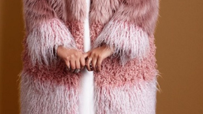 &quot;עושה שילובים מושכלים בתקציב מוגבל&quot;. גבי פרש בקמפיין ל-ASOS