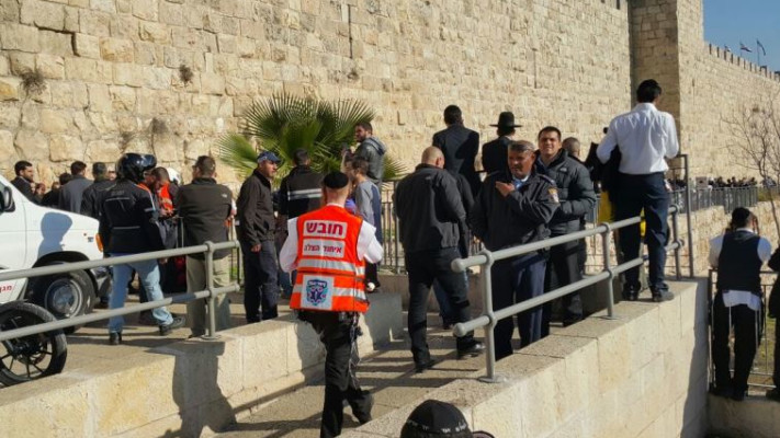 זירת הפיגוע בשער יפו בירושלים. צילום: אורי דייויס - דוברות איחוד הצלה