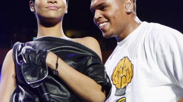 בתקווה שלא יתפתח שוב סיפור אהבה. ריהאנה וכריס בראון (צילום: רויטרס)