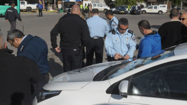 כוחות ביטחון בהרצליה. צילום: אבשלום ששוני