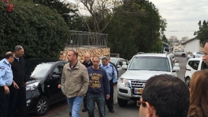 אלשיך בבית משפחת אלון בקל ז&quot;ל. צילום: יונתן הללי