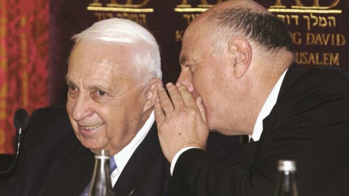 את כולם הוא ראה. ויסגלס ושרון. צילום: עמוס בן גרשום, לע&quot;מ