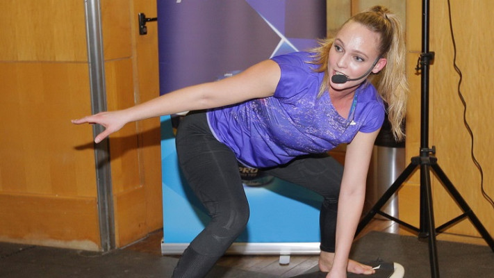 כאן קצת פחות. דואני מדריכה (צילום: שוקה כהן)