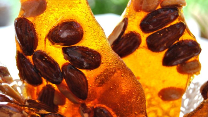 קינוח ויטראז', קרמל של שקדים. צילום: פסקל רובין פרץ