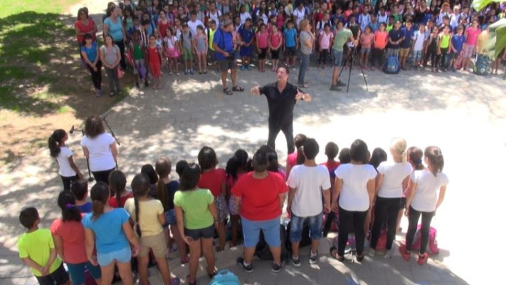 מצליח להחמיץ, פואמה פדגוגית. צילום: עמנואל מאייר