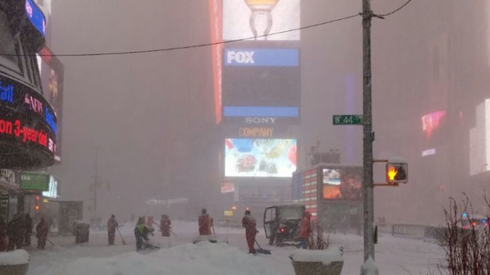 סופת שלגים בטיימס סקוור. צילום: שלמה בר