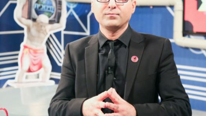 דודו ארז ב''החפרנים''  (צילום: שרונה גיא)