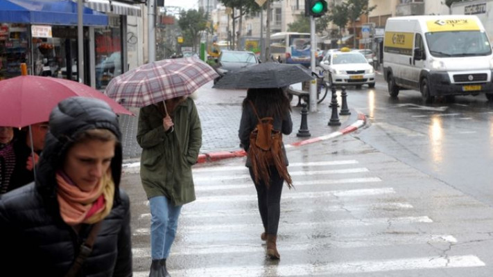 גשם בתל אביב. צילום: אבשלום ששוני