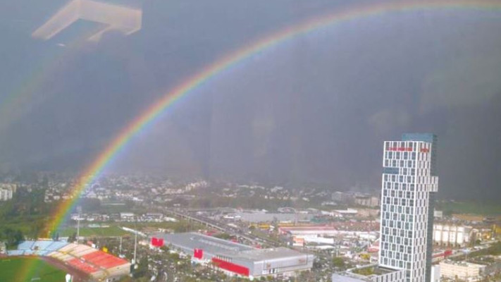 קשת בענן מעל גוש דן. צילום: משה פרידמן