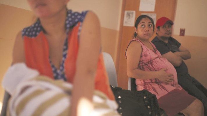 אשה בהריון בדרום אמריקה. צילום: רויטרס