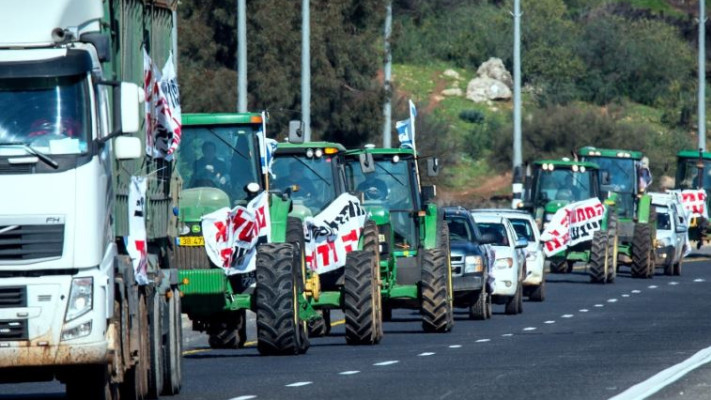 משאיות חקלאים בכביש 90. צילום: אגודת מים בגליל