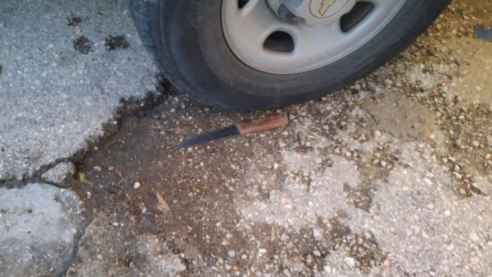 הסכין מפיגוע הדקירה. צילום: ישי פליישר, דוברות הישוב היהודי חברון