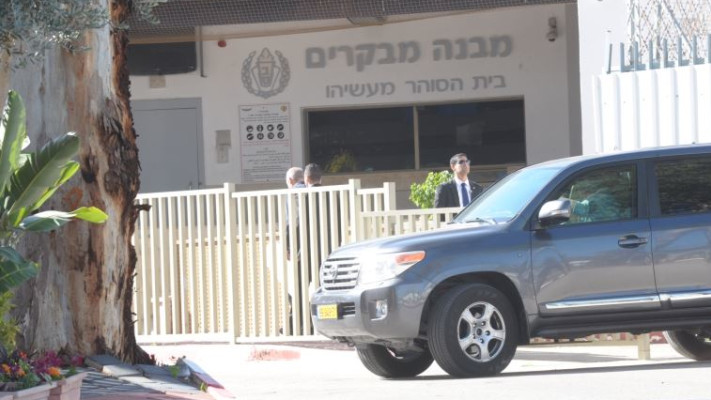 הולך בפעם האחרונה כאדם חופשי. צילום: אבשלום ששוני