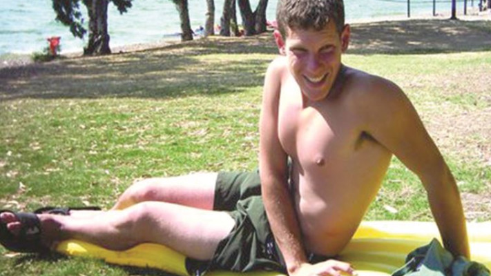 &quot;הבקרים הכי קשים. יצאתי שרוט מהעניין. בכל שישי אני הולך לבקר את בני ליאור