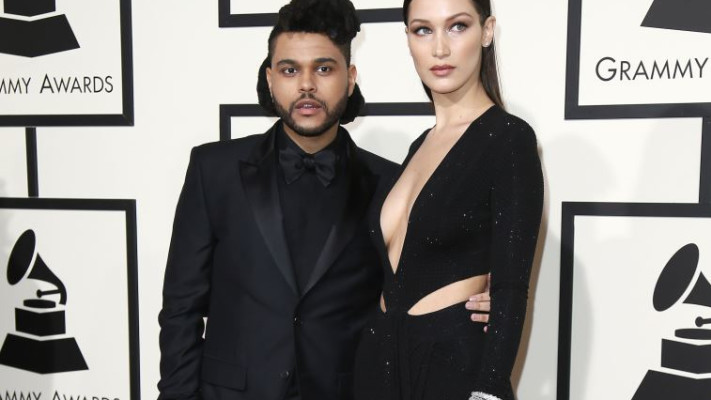 דה וויקנד ובלה חדיד בטקס פרסי הגראמי . רויטרס