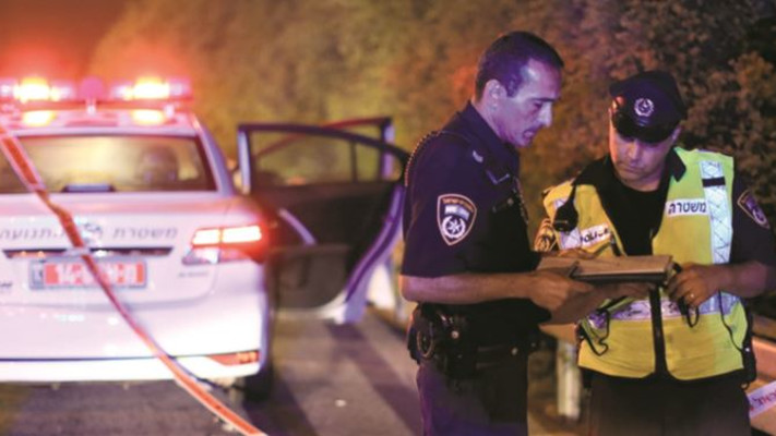 ניידת של משטרת התנועה בפעילות