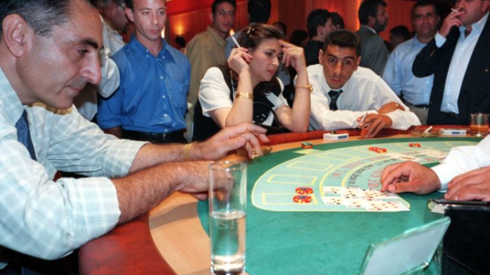 נסגר בגלל האינתיפאדה השנייה. הקזינו ביריחו, 1998. צילום: רויטרס