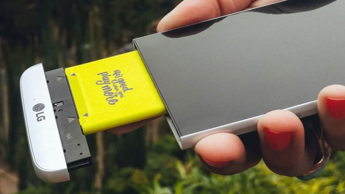 החלק התחתון בLG נשלף ומאפשר חיבור מודולרי, צילום: יח&quot;צ.