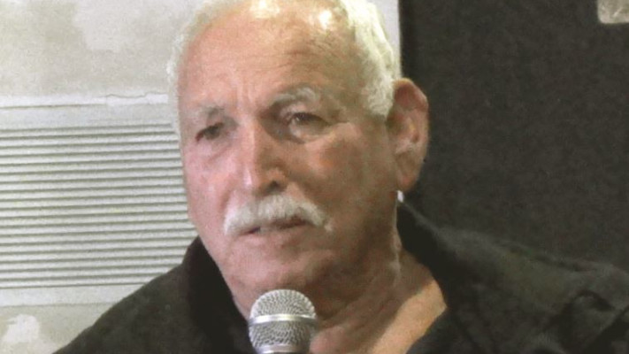 צורי שגיא: &quot;הצגתי בפני ברזאני את התוכנית. הוא לא ידע לקרוא מפה, אך הכיר כל אבן&quot;. צילום: אופירה הלוי