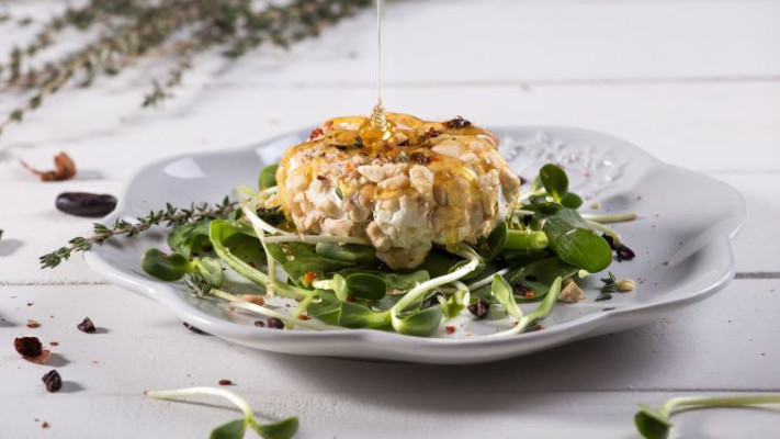 לאבנה קשיו, &quot;קפה לואיז&quot;. צילום: שרית גופן