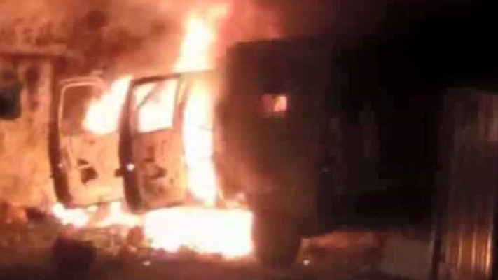 הרכב הצבאי שנשרף. צילום: ללא קרדיט