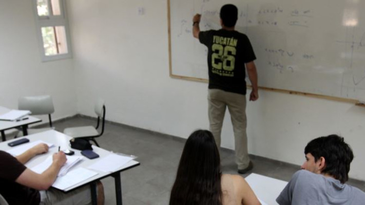 מורה בכיתה. ארכיון