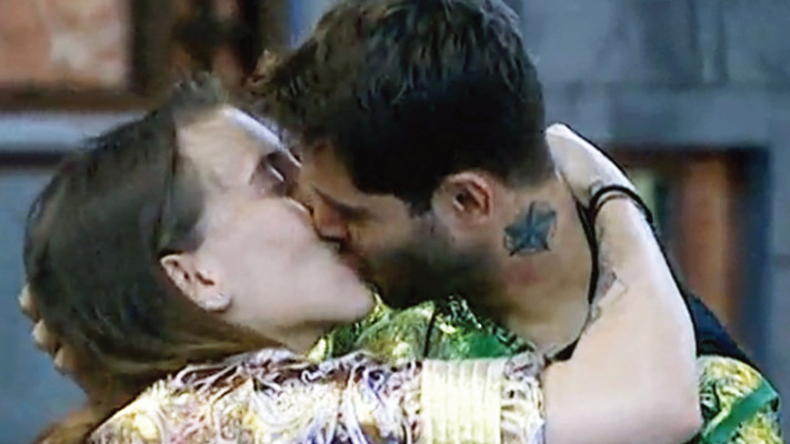 שי חי ותניה, בבית האח הגדול. צילום מסך