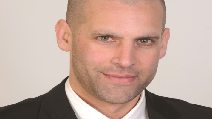 &ldquo;יותר קצינים מתייעצים איתי כדי לברר על מה מותר או אסור להם לדבר עם חיילות שלהם&quot;. עו&quot;ד ארז צילום: יח&quot;צ