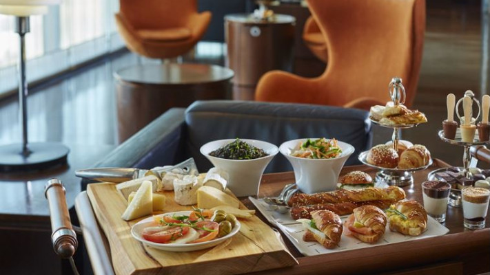 תפריט אל על. צילום: אנטולי מיכאל