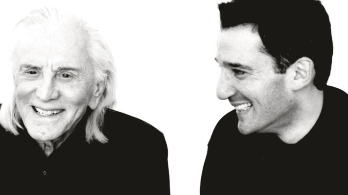 קירק דאגלס והרב וולפה. צילום: רויטרס