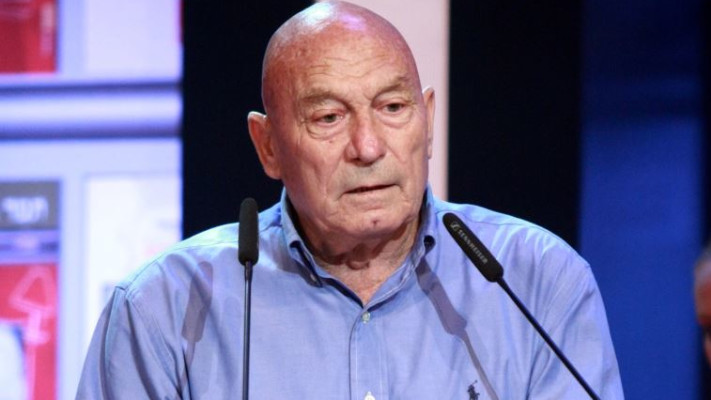 צבי ינאי בטקס קבלת פרס ספיר. צילום: אמיר מאירי