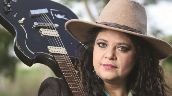 לא נחה. דפנה ארמוני