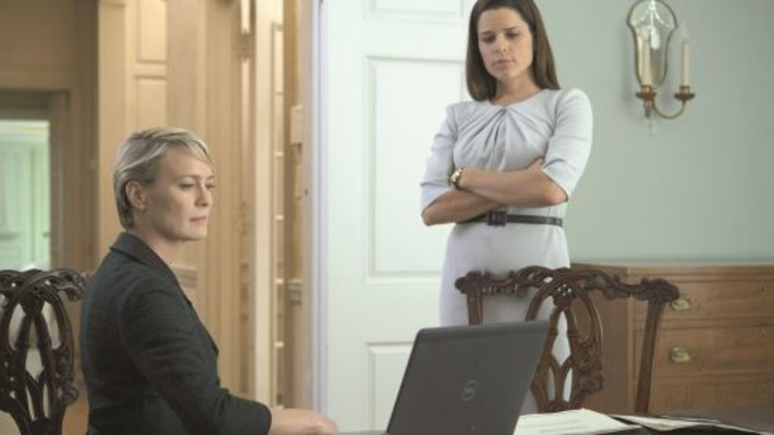 נב קמפבל עם רובין רייט ב''בית הקלפים''